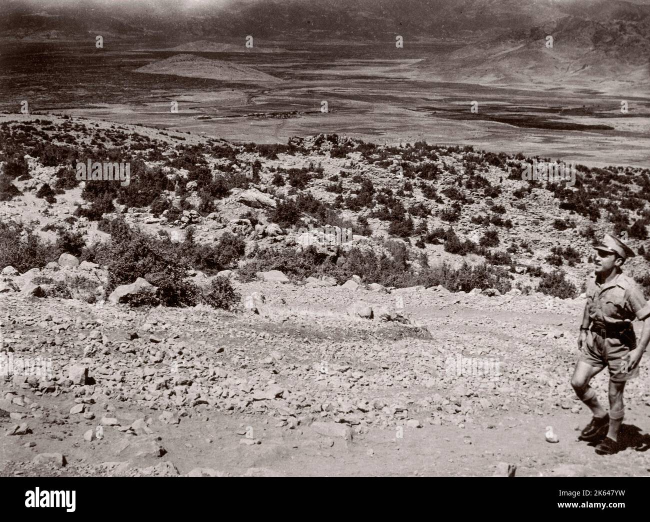 1943 Siria - vista da Benndirek, zona curda lungo il confine turco fotografia di un ufficiale di reclutamento dell'esercito britannico di stanza in Africa orientale e in Medio Oriente durante la seconda guerra mondiale Foto Stock