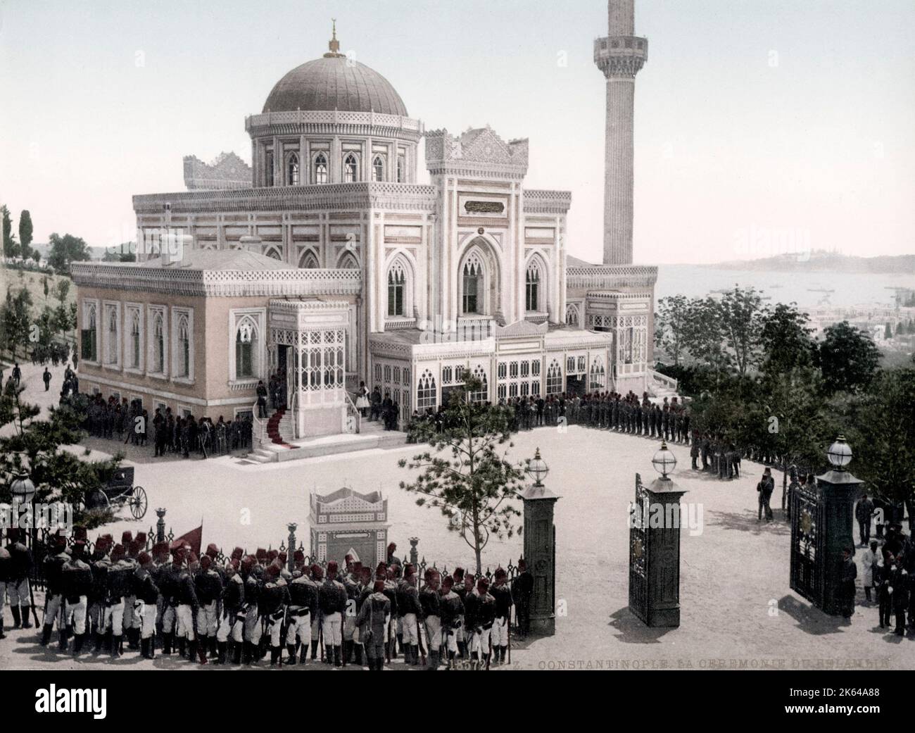 C.1890s Turchia Istanbul Costantinopoli photochrome - il sultano sul suo modo di preghiera del venerdì Foto Stock