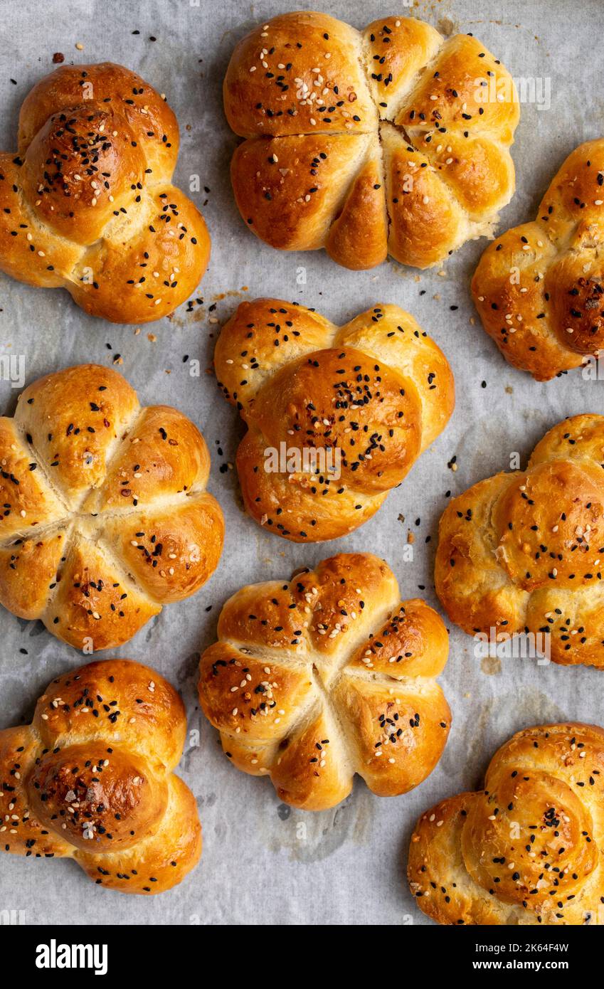 Panini fatti in casa appena sfornati Foto Stock