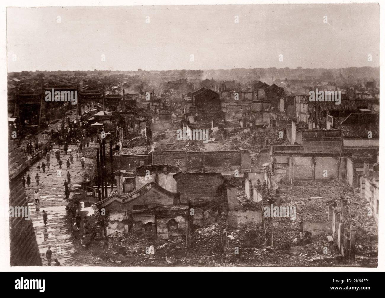 Fotografia Vintage Cina c.1900 - Boxer di ribellione o di ribellione, Movimento Yihetuan - immagine da un album di un soldato britannico che ha preso parte alla soppressione della insurrezione - Rovine di Pechino Pechino Foto Stock