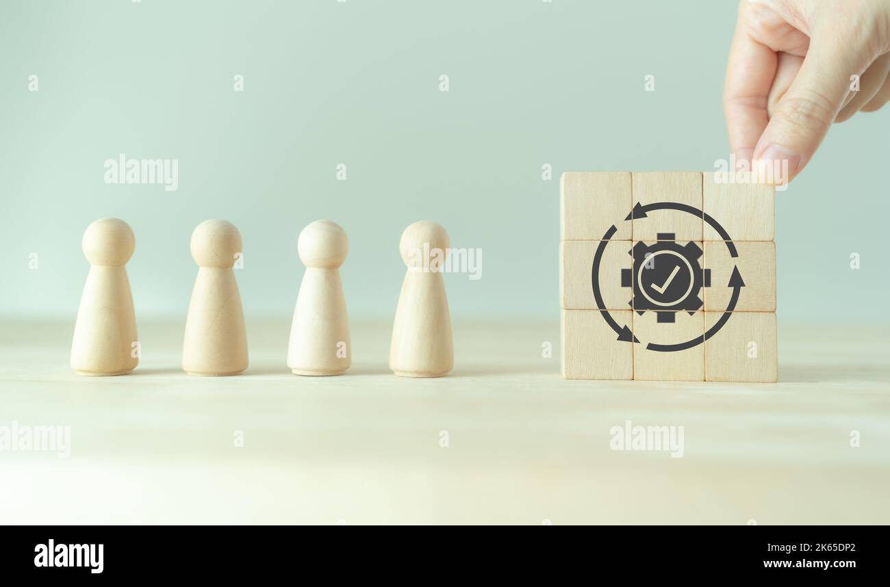 Concetto di produttività e capacità produttiva. Gestione industriale in efficienza e processo efficiente. Riduzione dei costi e crescita della produttività. Capacità Foto Stock