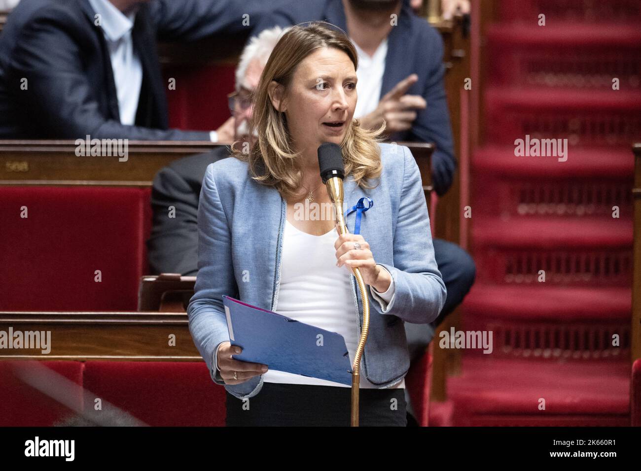 Parigi, Francia. 12th Ott 2022. Sandra Regol, vice, partecipa a una sessione di interrogazioni al governo presso l'Assemblea nazionale francese, il 11 ottobre 2022 a Parigi, Francia. Photo by David Niviere/ABACAPRESS.COM Credit: Abaca Press/Alamy Live News Foto Stock