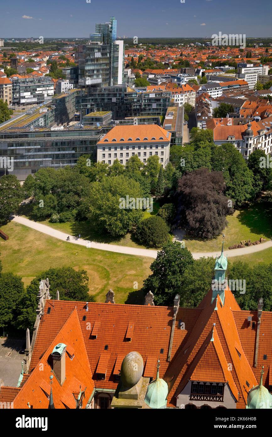 Vista dell'edificio amministrativo della Norddeutsche Landesbank dalla torre del municipio, Germania, bassa Sassonia, Hannover Foto Stock