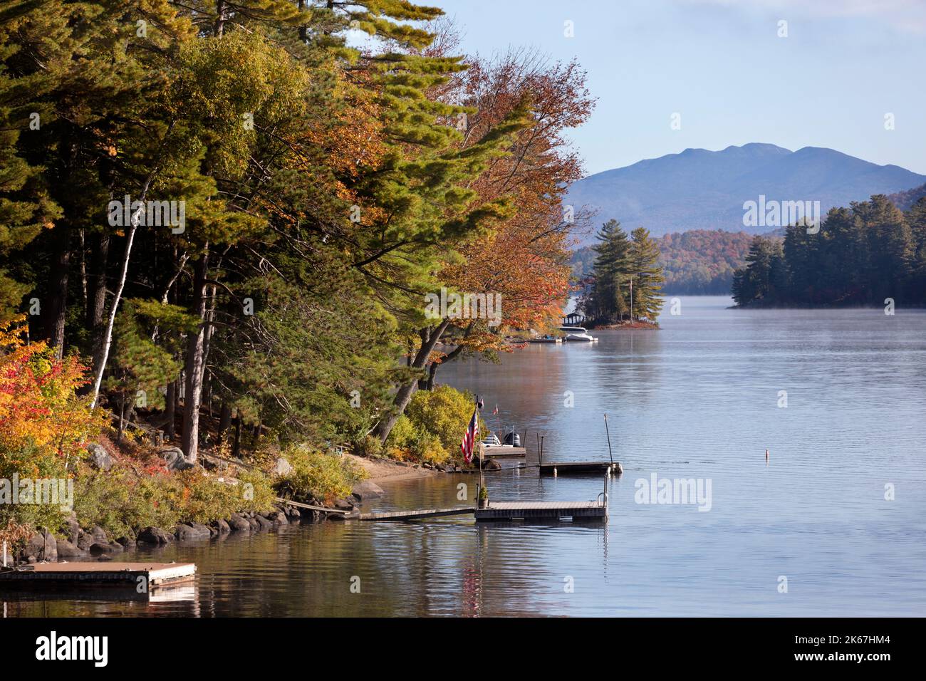 Fogliame autunnale, Long Lake, Adirondacks, New York Foto Stock