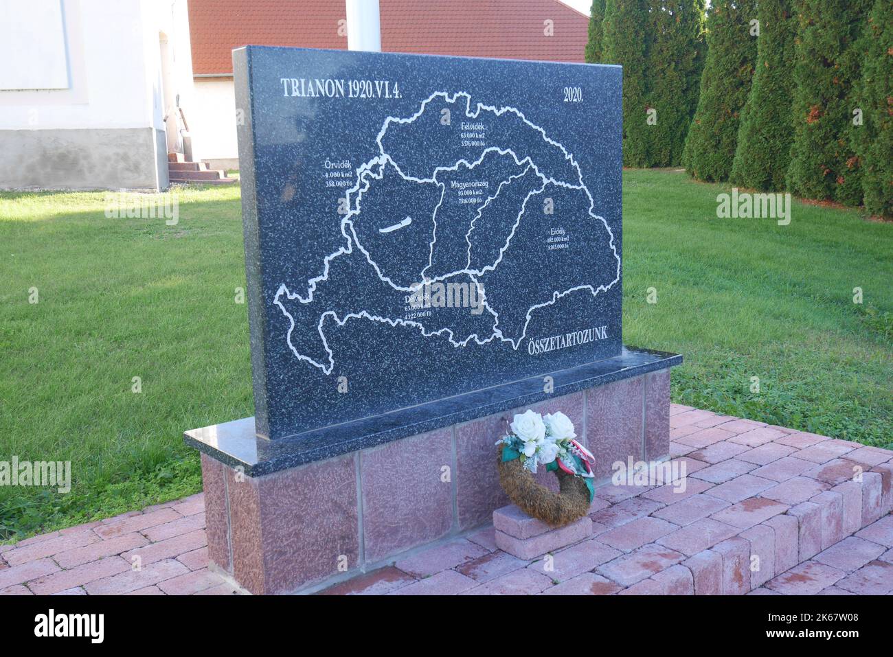 Monumento commemorativo del trattato di Trianon del 1920, in base al quale l'Ungheria perse due terzi del suo territorio e 3,3 milioni di ungheresi, Balatonfokajar, Ungheria Foto Stock