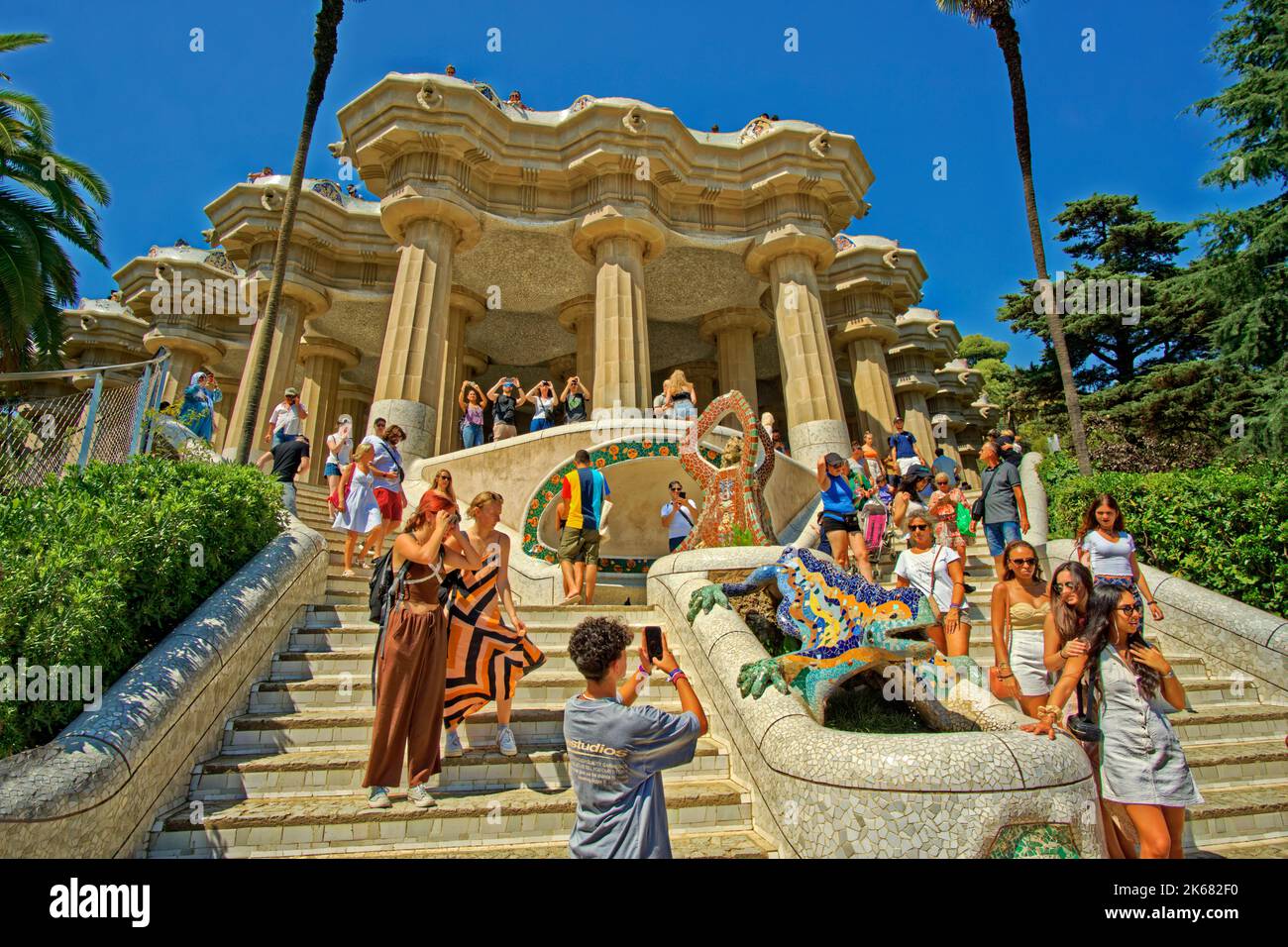 Park Guell, l'Antoni Gaudi ha creato un parco di design a Barcellona, in Spagna. Foto Stock