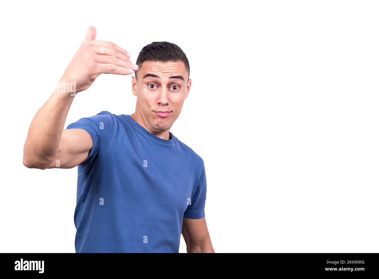 Uomo che invita a venire gesturando con la mano Foto Stock