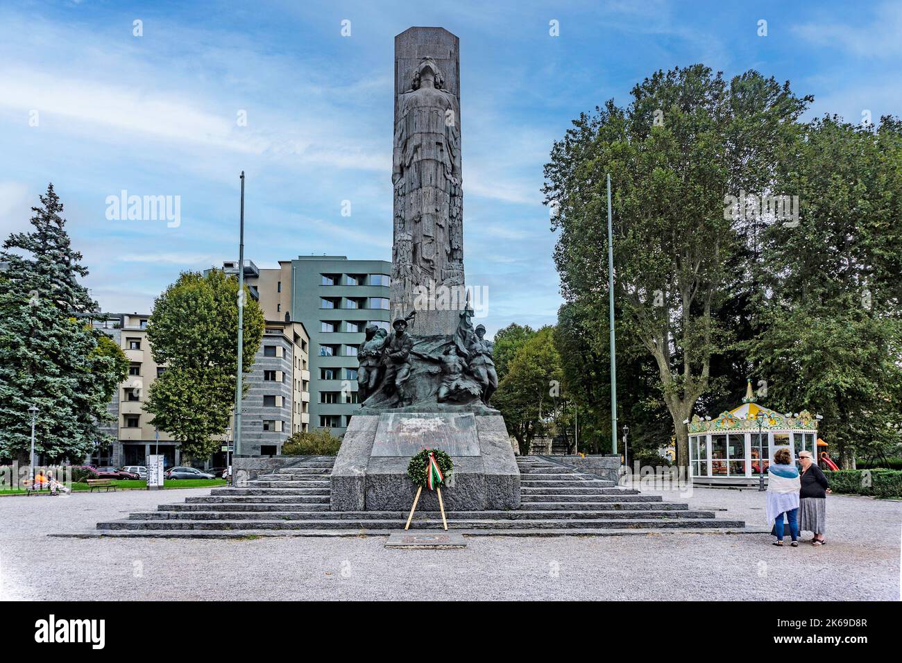 Monumento a Lecco, Italia, a coloro che sono morti nella guerra mondiale del 1, Monumento ai Caduti, scultore Giannino Castiglioni Foto Stock
