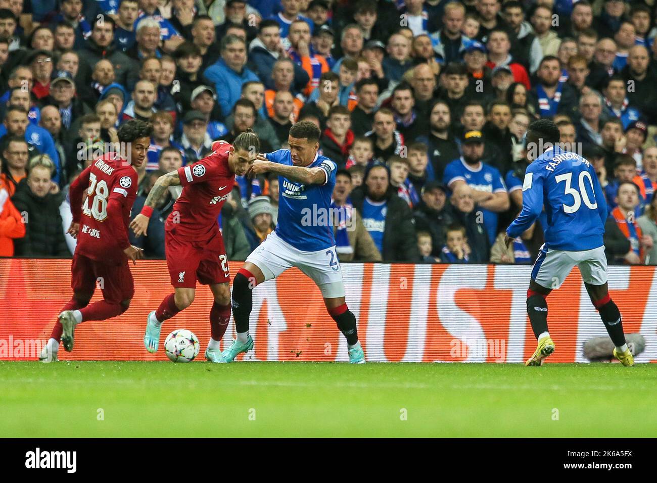 Glasgow, Regno Unito. 12th Ott 2022. Nel secondo gioco delle fasi di gruppo della Champions League, tra queste due squadre Rangers FC giocare Liverpool FC a Ibrox, Rangers casa stadio a Glasgow. Il primo gioco tra queste due squadre della Champions League, Liverpool, ha vinto 2 - 0. Credit: Findlay/Alamy Live News Foto Stock