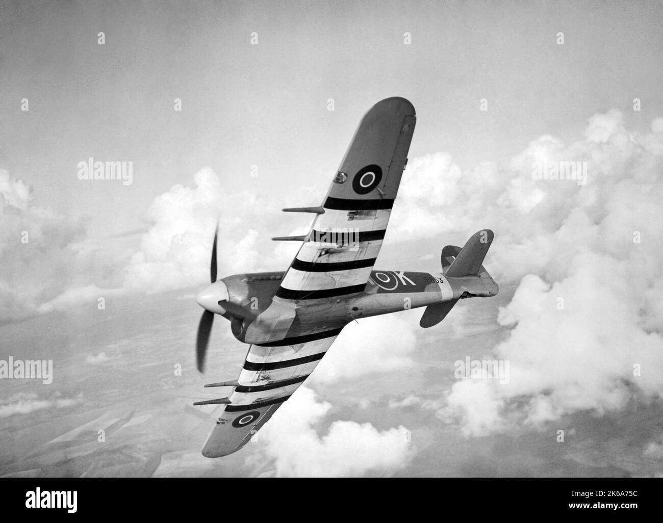 Un Royal Air Force Hawker Typhoon Mk IB a Tangmere durante la seconda guerra mondiale Foto Stock