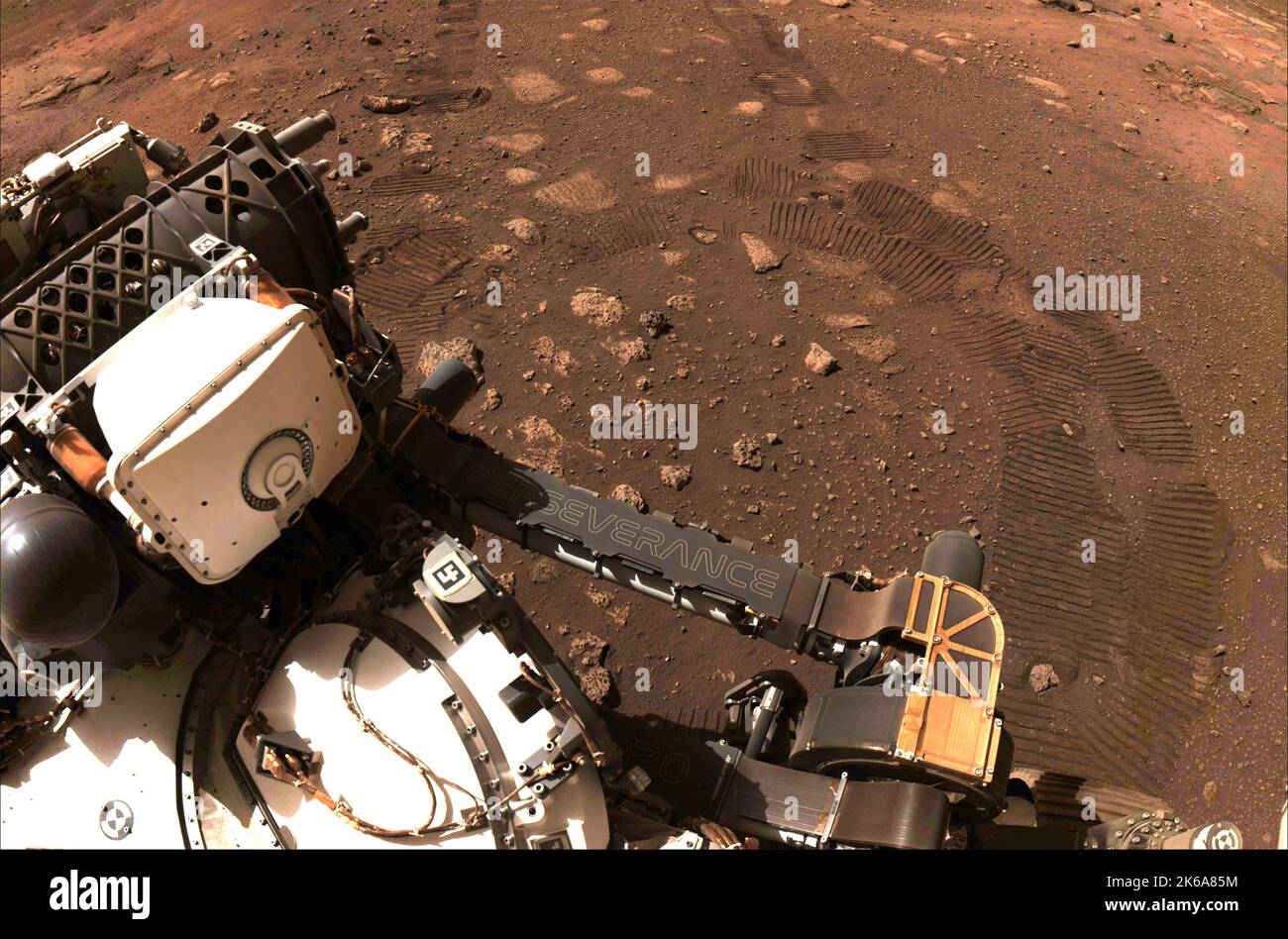 Perseveranza che si aggirava su Marte, durante il suo primo viaggio. Foto Stock