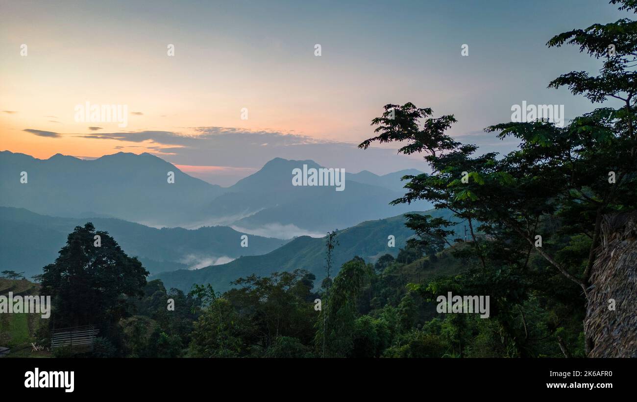 Dawn nel distretto di Hoang su Phi, provincia di ha Giang, Vietnam Foto Stock