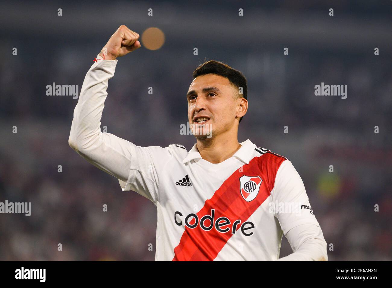 Buenos Aires, Argentina. 13th Ott 2022. Matias Suarez di River Plate festeggia dopo aver segnato un gol durante la Liga Profesional 2022 match tra River Plate e Platense all'Estadio Monumental Antonio Vespucio liberi. Punteggio finale; River Plate 2:1 Platense. Credit: SOPA Images Limited/Alamy Live News Foto Stock