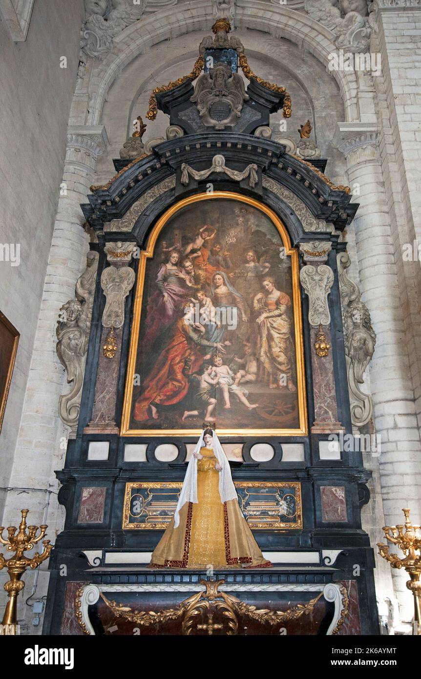 "Sant'Ursula incoronata da Gesù Bambino", dipinto di Theodoor van Loon (1626), Chiesa di San Giovanni Battista al Beguinage, Bruxelles, Belgio Foto Stock