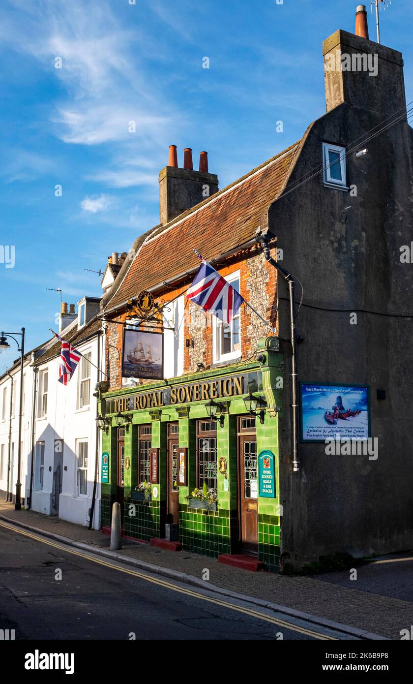 The Royal Sovereign pub - Shoreham-by-Sea , Sussex , Inghilterra UK Foto Stock