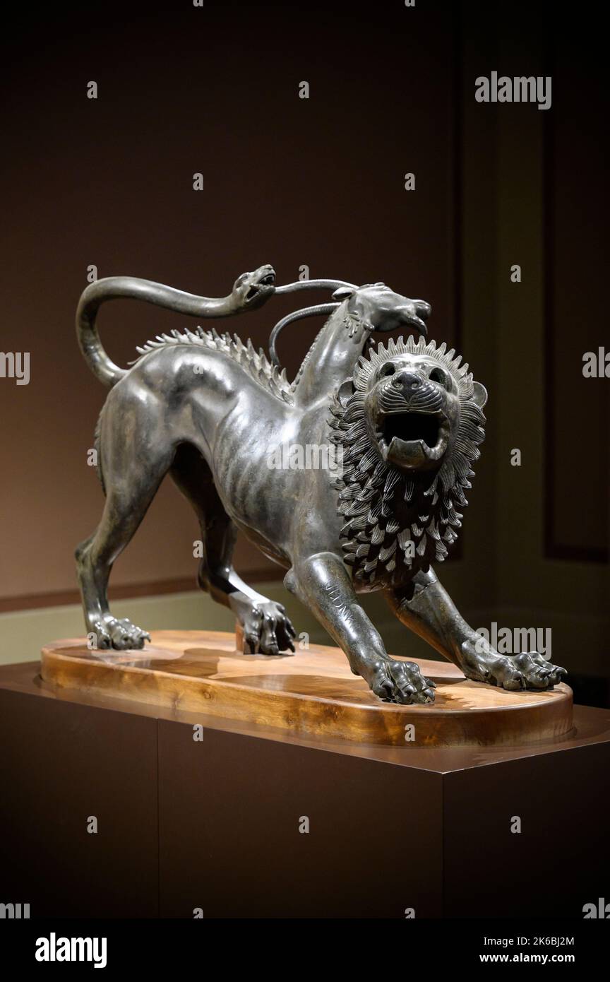 Firenze. Italia. La Chimera di Arezzo, scultura etrusca in bronzo, ca. 400 A.C. Museo Archeologico Nazionale di Firenze. Museo archeologico Nazionale Foto Stock