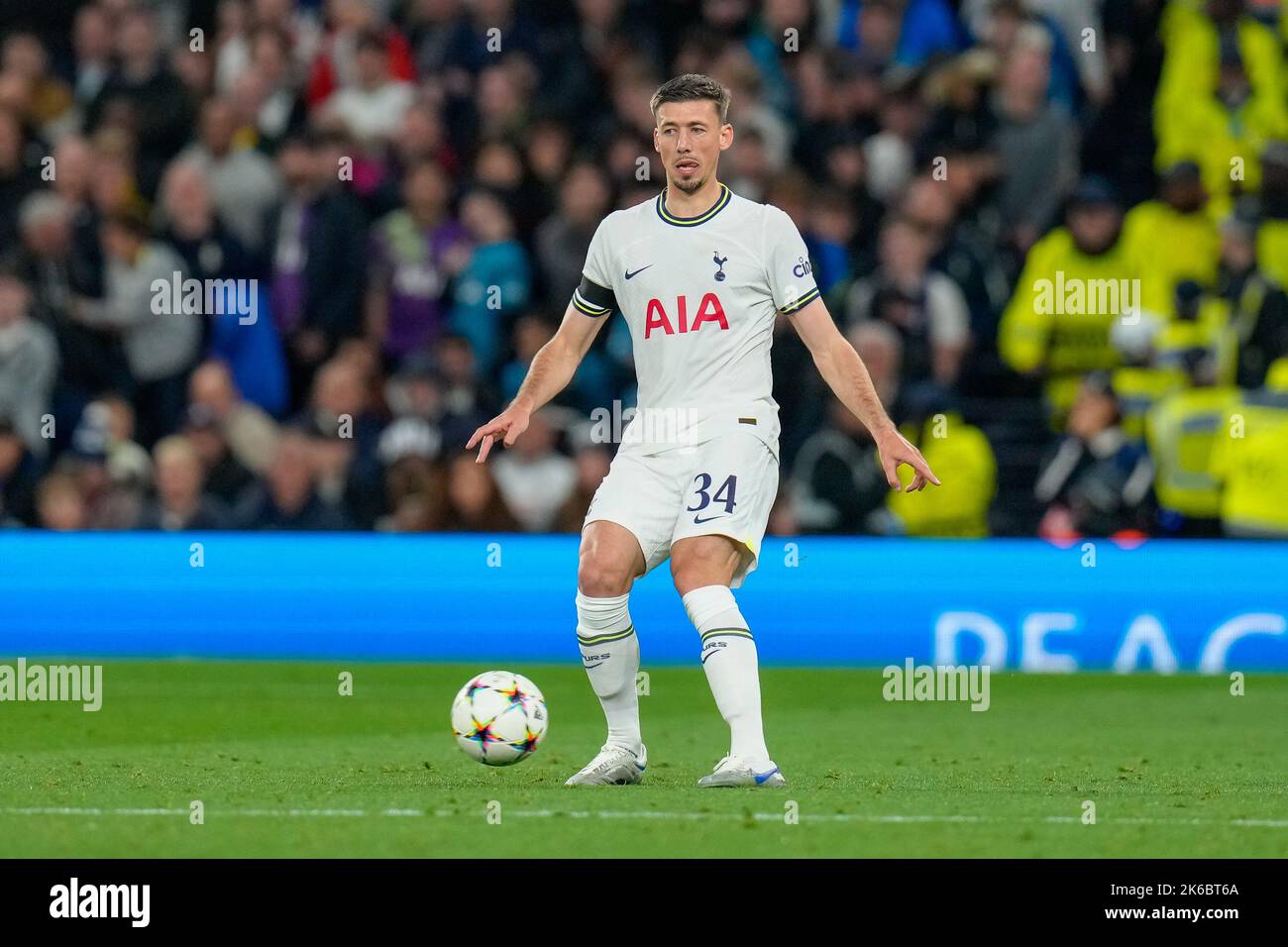 White Hart Lane, Regno Unito. 12th Set, 2022. Clement Lenglet (34) di Tottenham Hotspur durante la partita della UEFA Champions League tra Tottenham Hotspur e Eintracht Francoforte al Tottenham Hotspur Stadium, White Hart Lane, Inghilterra, il 12 ottobre 2022. Foto di David Horn. Credit: Prime Media Images/Alamy Live News Foto Stock