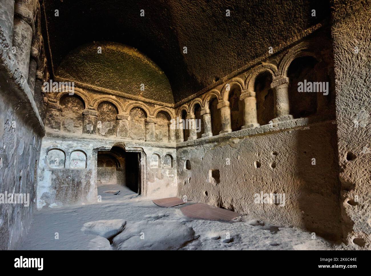 chiesa in Selime monastero roccioso nella valle di Ihlara o valle di Peristrema, Ihlara, provincia di Aksaray, Guzelyurt, Cappadocia, Anatolia, Turchia Foto Stock