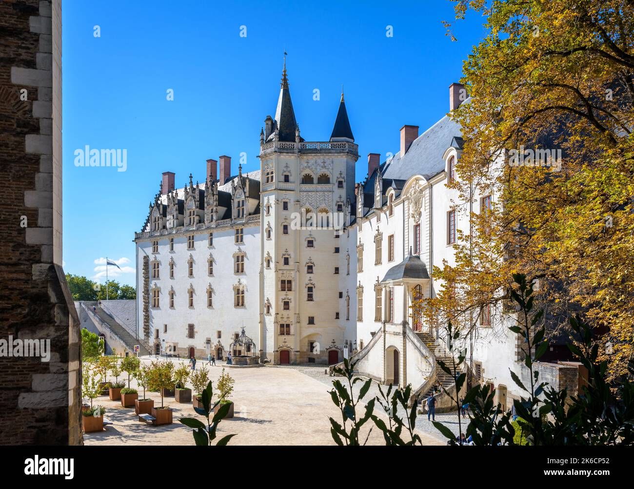 Gli edifici Grand Logis e Grand Gouvernement nella Château des Ducs de Bretagne (Castello dei Duchi di Bretagna) a Nantes, Francia. Foto Stock