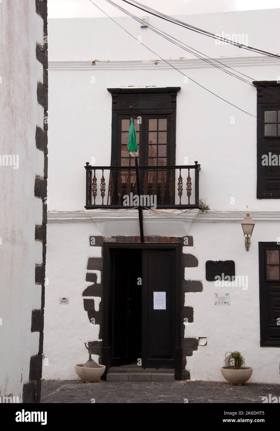 Street Scene, Teguise, Lanzarote, Isole Canarie. Teguise fu la capitale di Lanzarote fino al 1852 ed è immersa nella storia. Per secoli Lanzarote Foto Stock