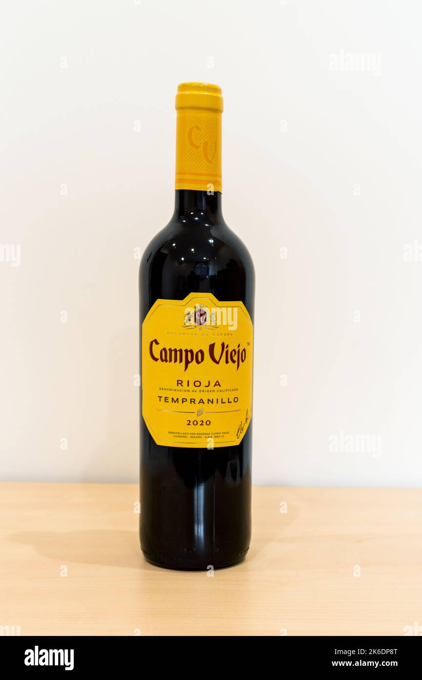 Campo Viejo Rioja Spagna settentrionale vino isolato Foto Stock