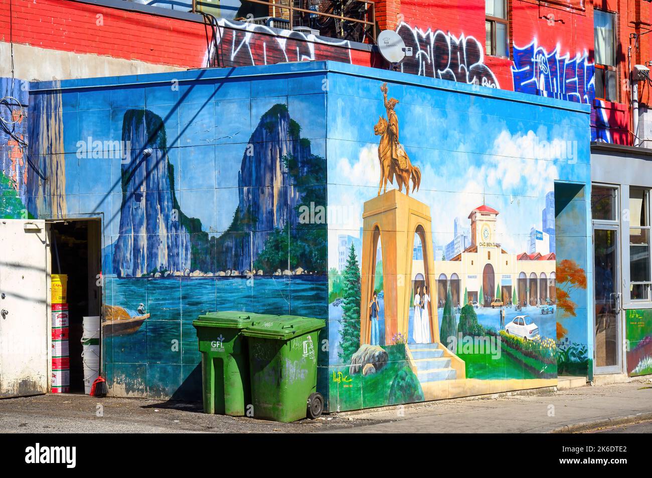 Dipinti d'arte di Duc Hoang nel ristorante Pho Hung all'angolo nord-ovest di Spadina Avenue e St La strada di Andrew Foto Stock