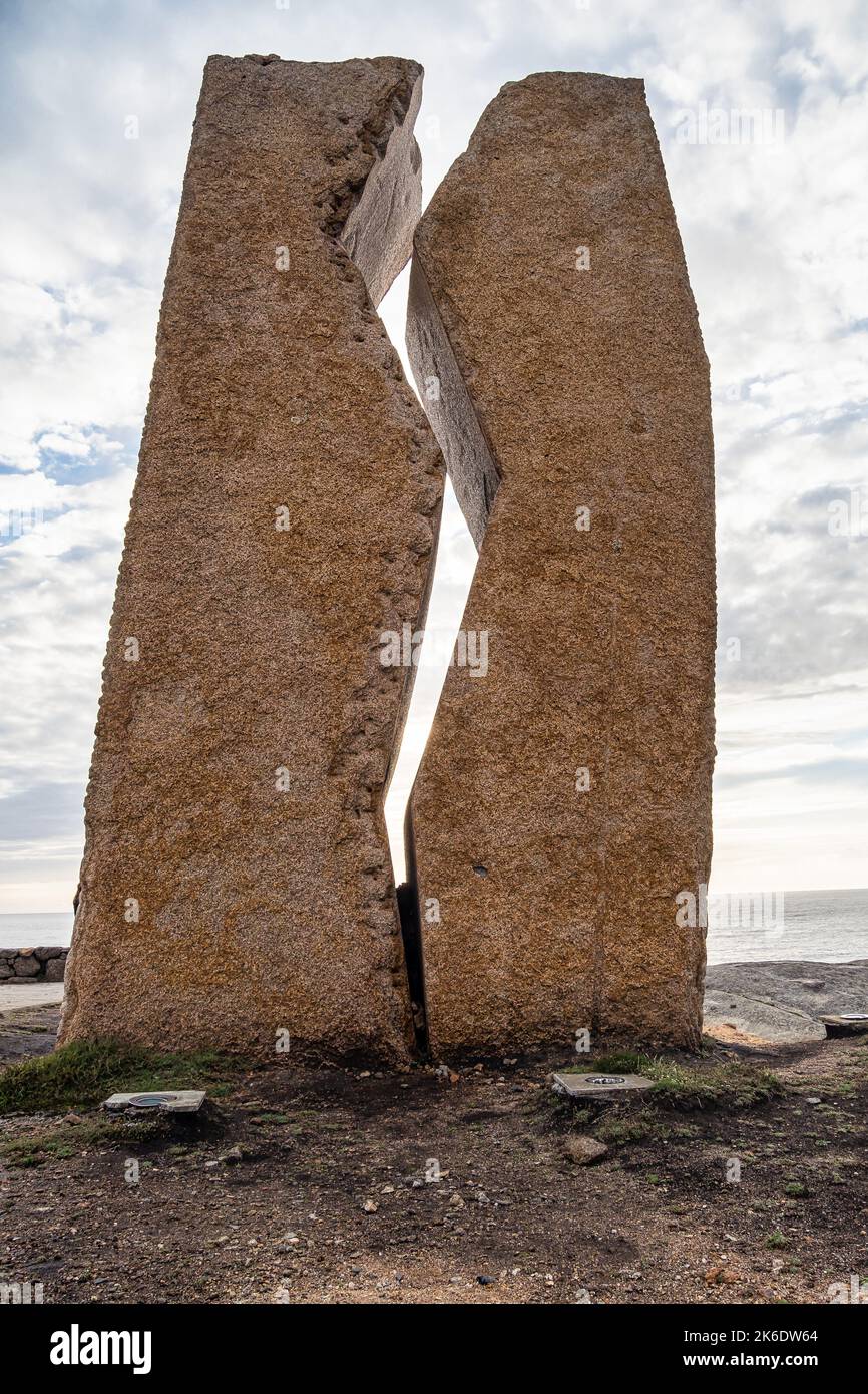 Memoriale del disastro della petroliera intitolato A Ferida a Muxia, Costa da morte, Galizia in Spagna Foto Stock