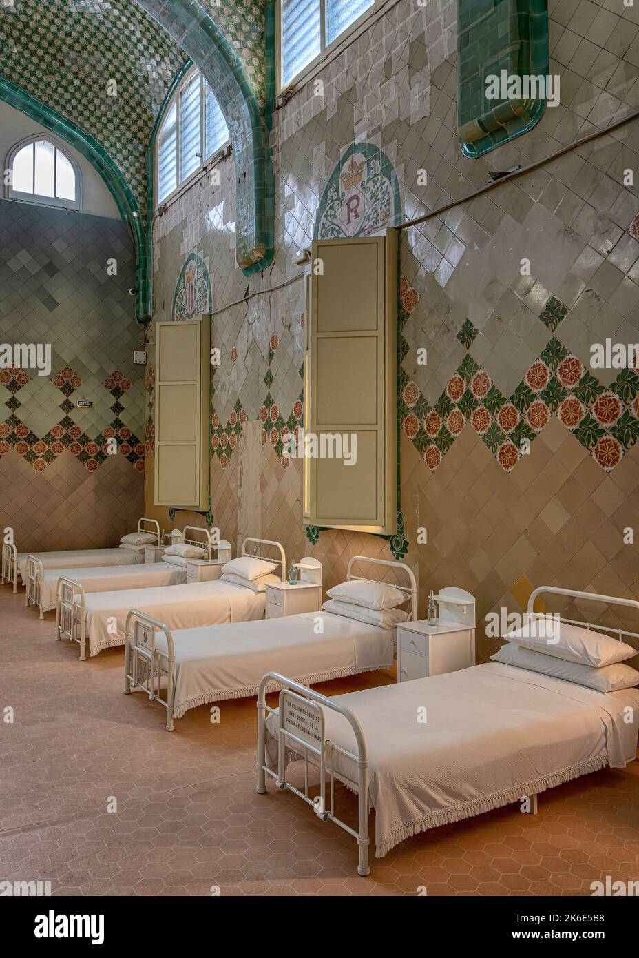 Krankensaal mit Betten, Hospital De la Santa Creu i Sant Pau, Barcellona, Katalonien, Spanien, Foto Stock