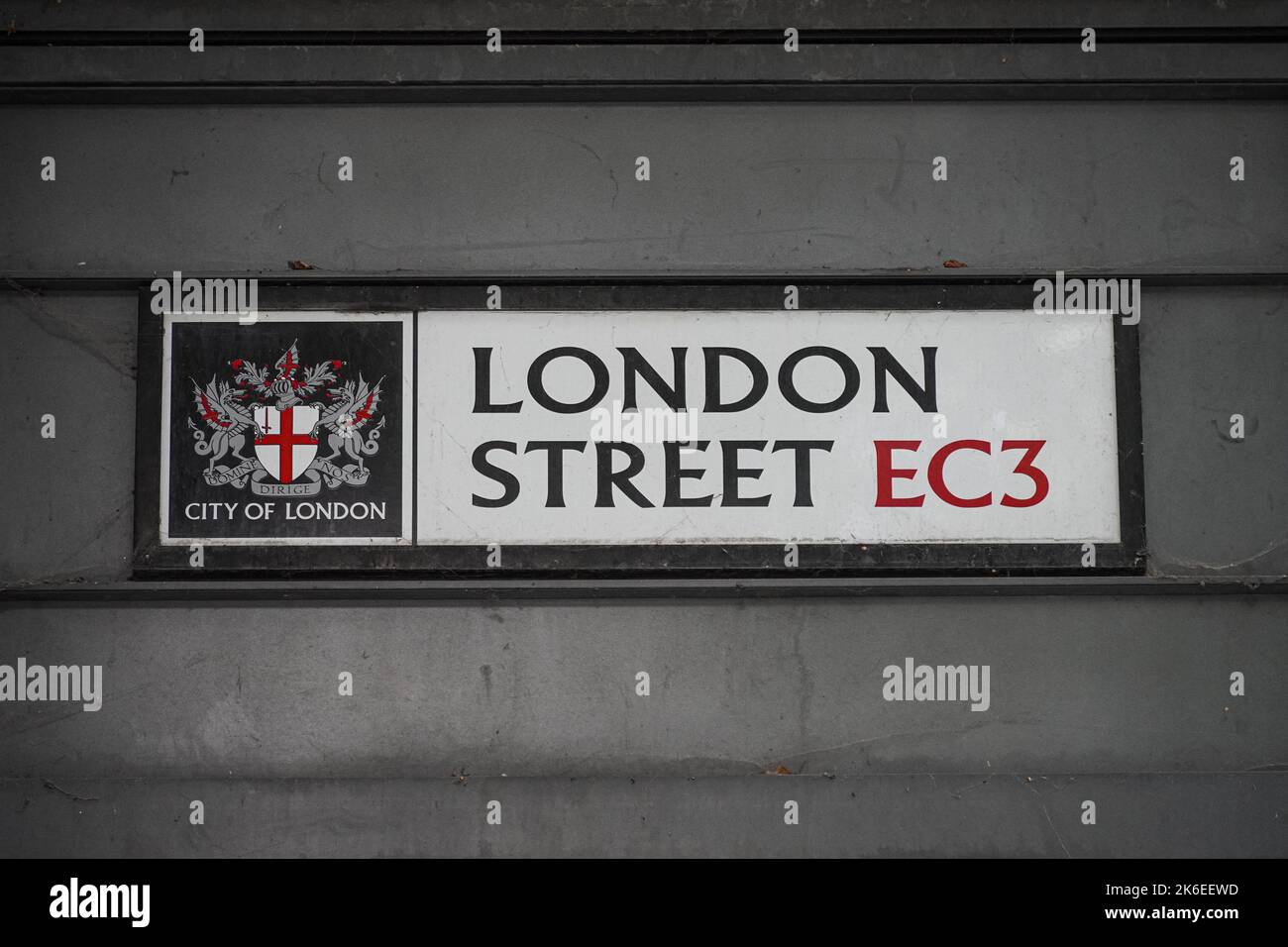 London Street, cartello con il nome della strada a Londra Inghilterra Regno Unito Regno Unito Foto Stock