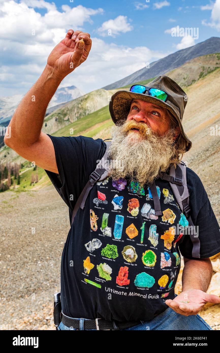 Brian Busse; American Gemtracker; famoso minatore di gemme; proprietario della famosa affermazione Aquamarine “Thank You Lord”; Mt. Antero; Colorado; Stati Uniti Foto Stock