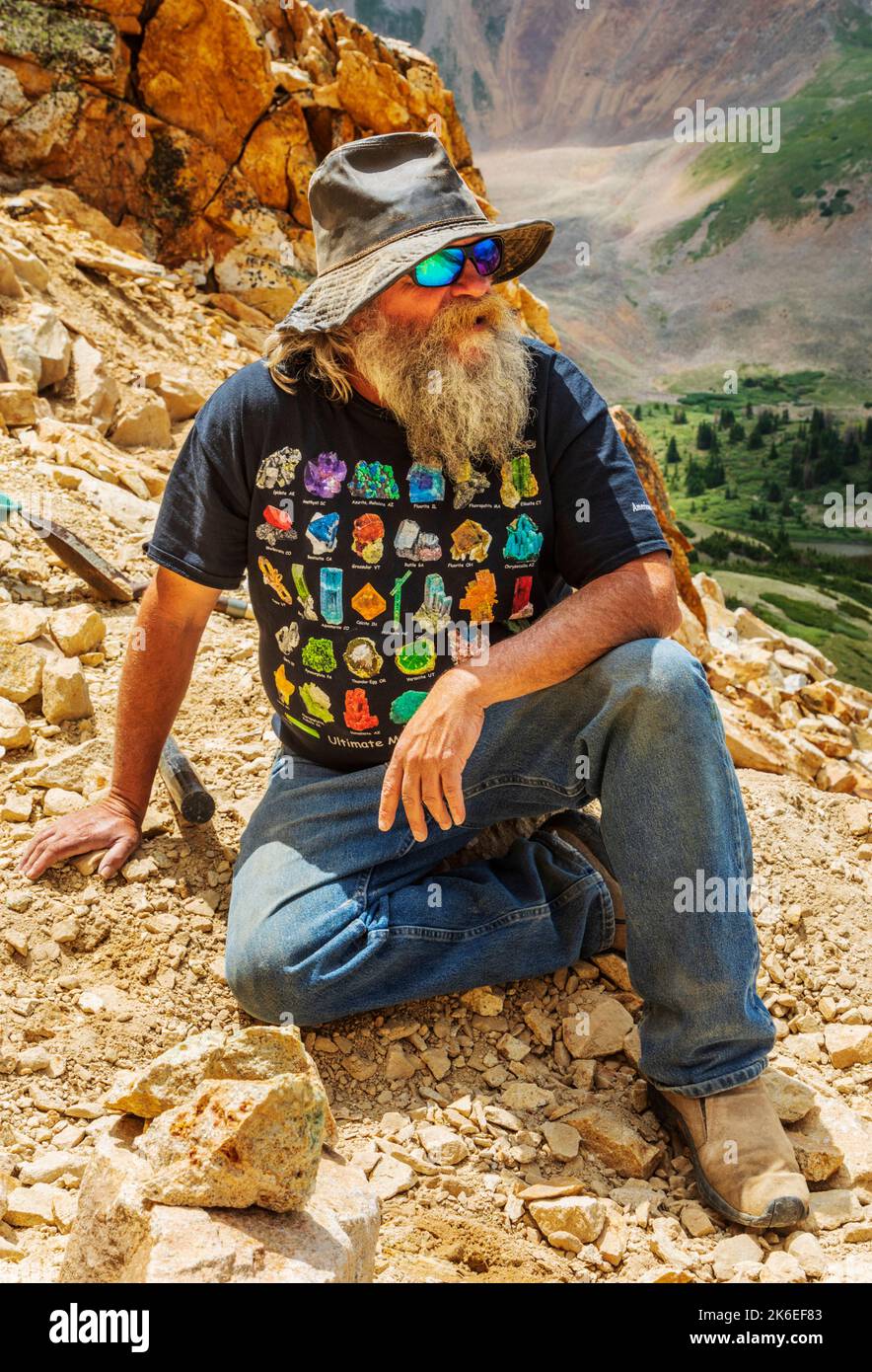 Brian Busse; American Gemtracker; famoso minatore di gemme; proprietario della famosa affermazione Aquamarine “Thank You Lord”; Mt. Antero; Colorado; Stati Uniti Foto Stock