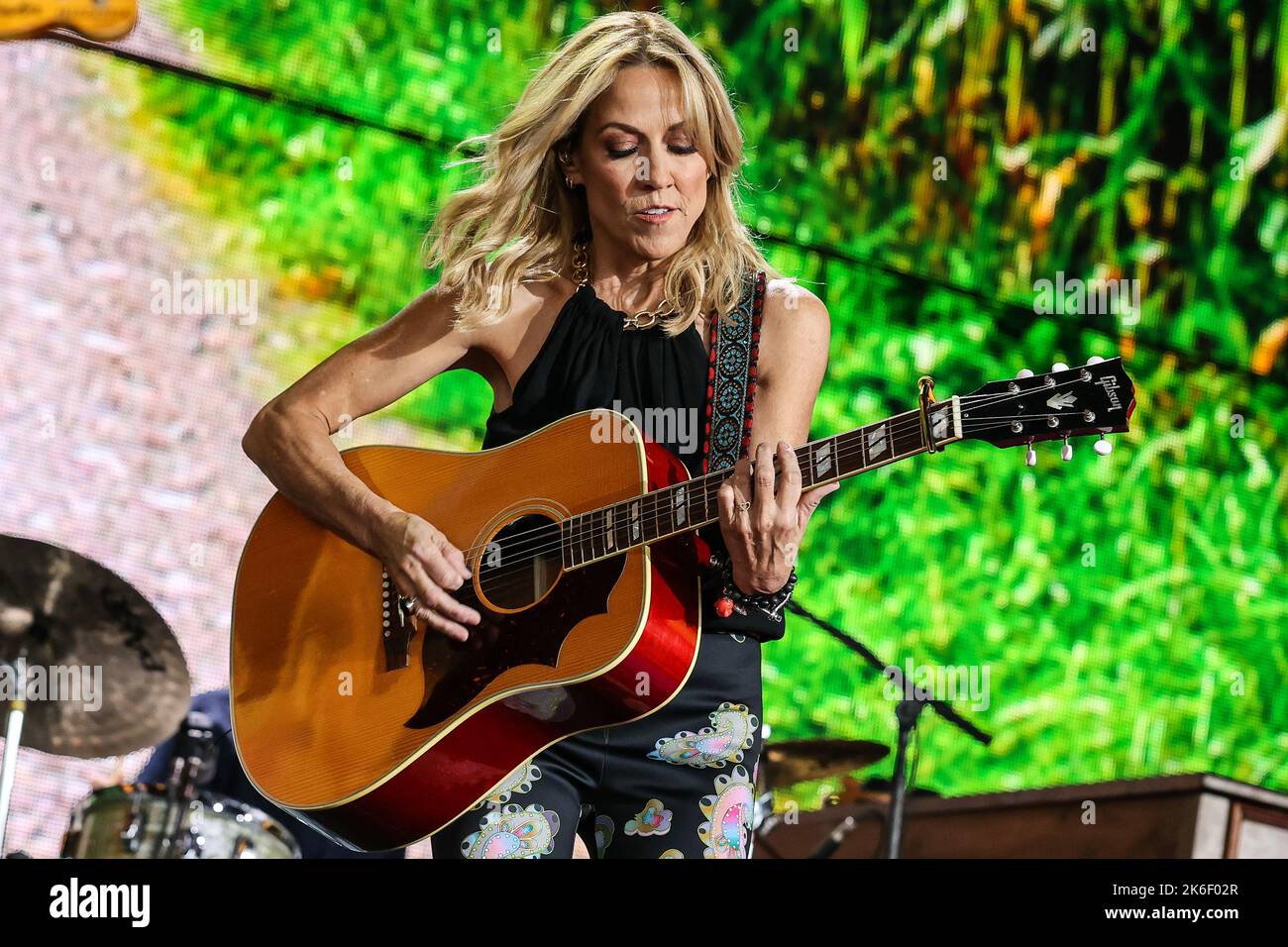 Sheryl Crow si esibisce presso Farm Aid a Raleigh, North Carolina Foto Stock