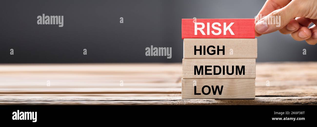 Revisione e gestione della valutazione dei rischi aziendali Foto Stock