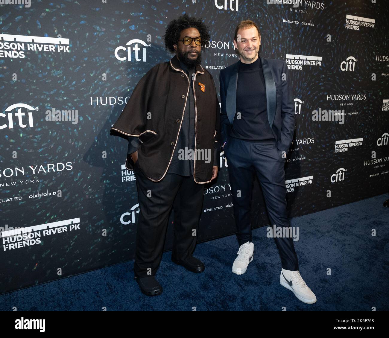 New York, Stati Uniti ha dichiarato. 13th Ott 2022. Questlove e Daniel Humm arrivano al Gala degli amici 2022 del Parco del Fiume Hudson al Molo 60 a New York, NY, giovedì 13th ottobre 2022. Foto di Gabriele Holtermann/UPI Credit: UPI/Alamy Live News Foto Stock