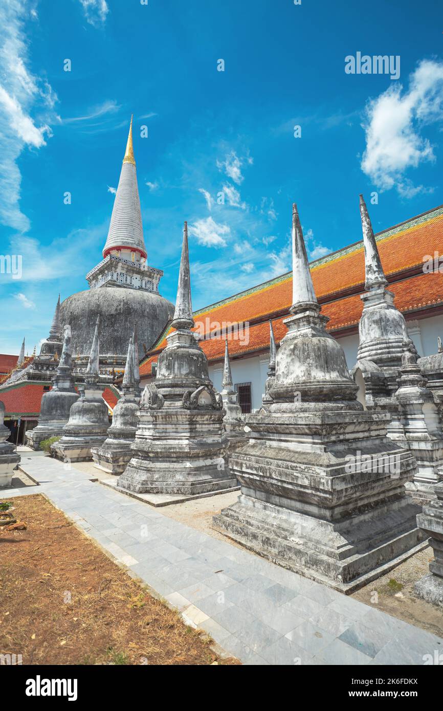 Il Wat Phra Mahathat Woramahawihan è il principale tempio buddista (wat) di Nakhon Si Thammarat provincia nel sud della Thailandia. Foto Stock
