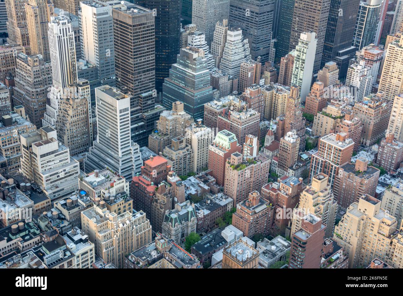 New York City, Stati Uniti d'America – 8 maggio 2017. Vista sui grattacieli dei quartieri Midtown e Murray Hill di Manhattan a New York Cit Foto Stock