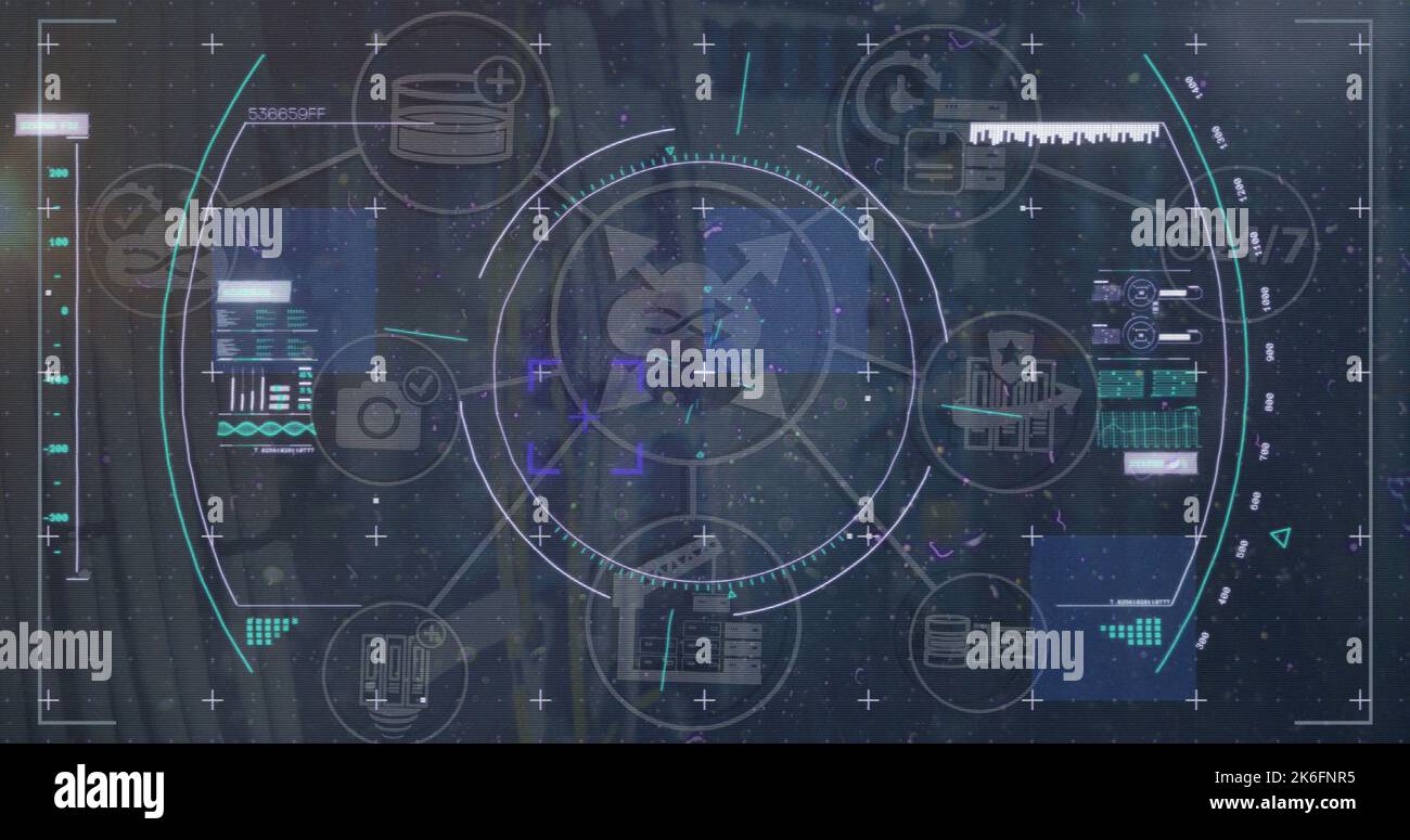 Immagine della scansione dell'oscilloscopio con icone ed elaborazione dei dati nella sala server Foto Stock