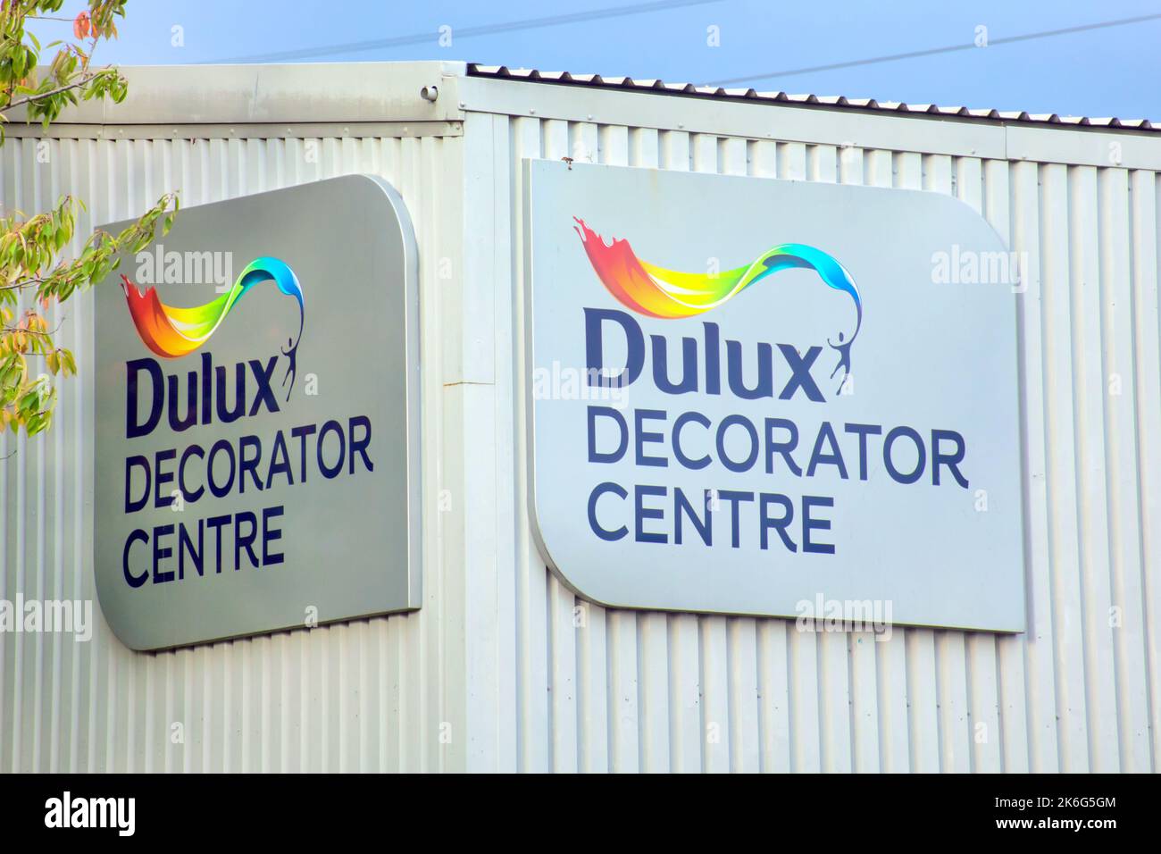 Dulux Decorator Centre segno unità 2 Farnell St, Glasgow G4 9SE Foto Stock Dulux Decorator Centre segno unità 2 Farnell St, Glasgow G4 9SE Foto Stock