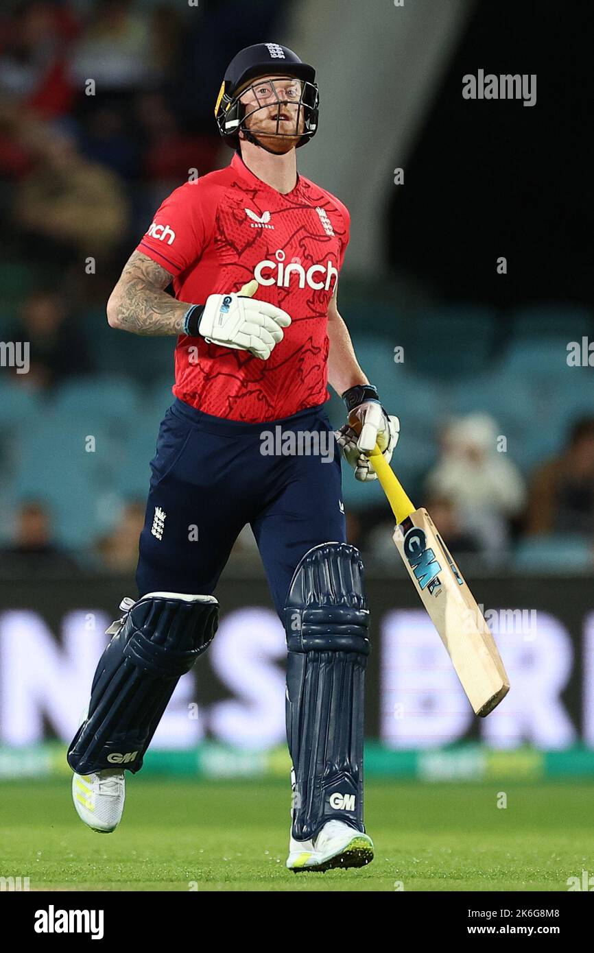 Ben Stokes d'Inghilterra durante la Dettol T20I Serie 3 di 3 Australia vs Inghilterra a Manuka Oval, Canberra, Australia, 14th ottobre 2022 (Foto di Patrick Hoelscher/News Images) Foto Stock