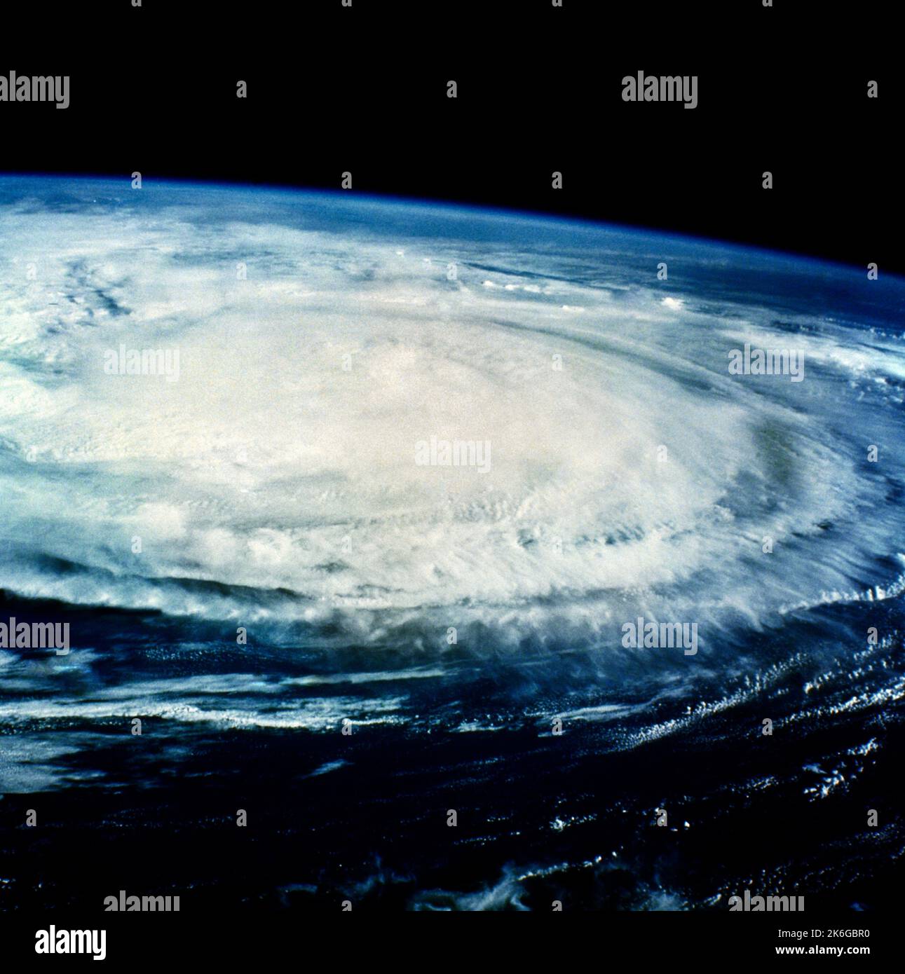 Uragano Ellen sull'Oceano Atlantico negli anni '70 Foto Stock