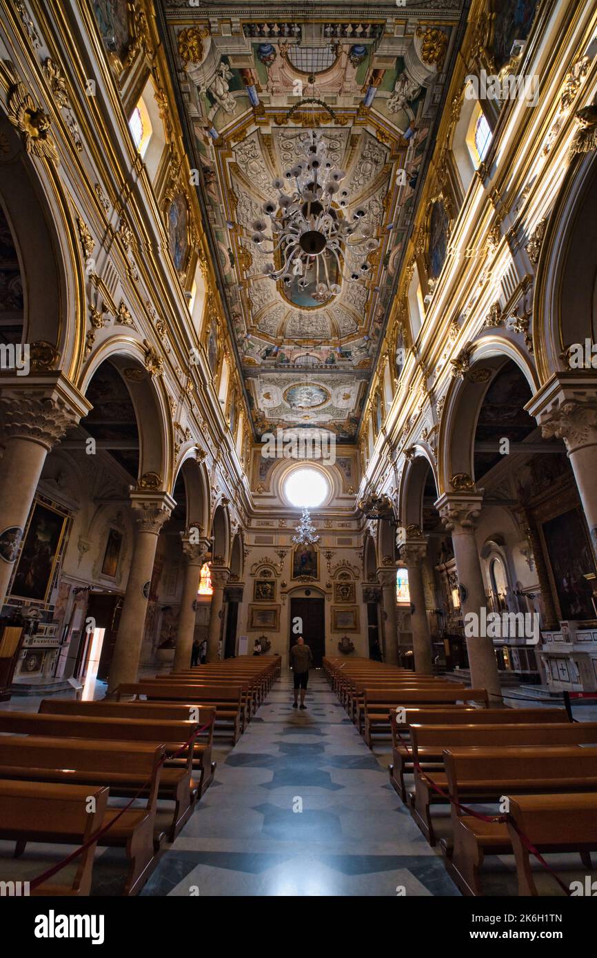 Vista degli interni del Duomo di Matera Foto Stock