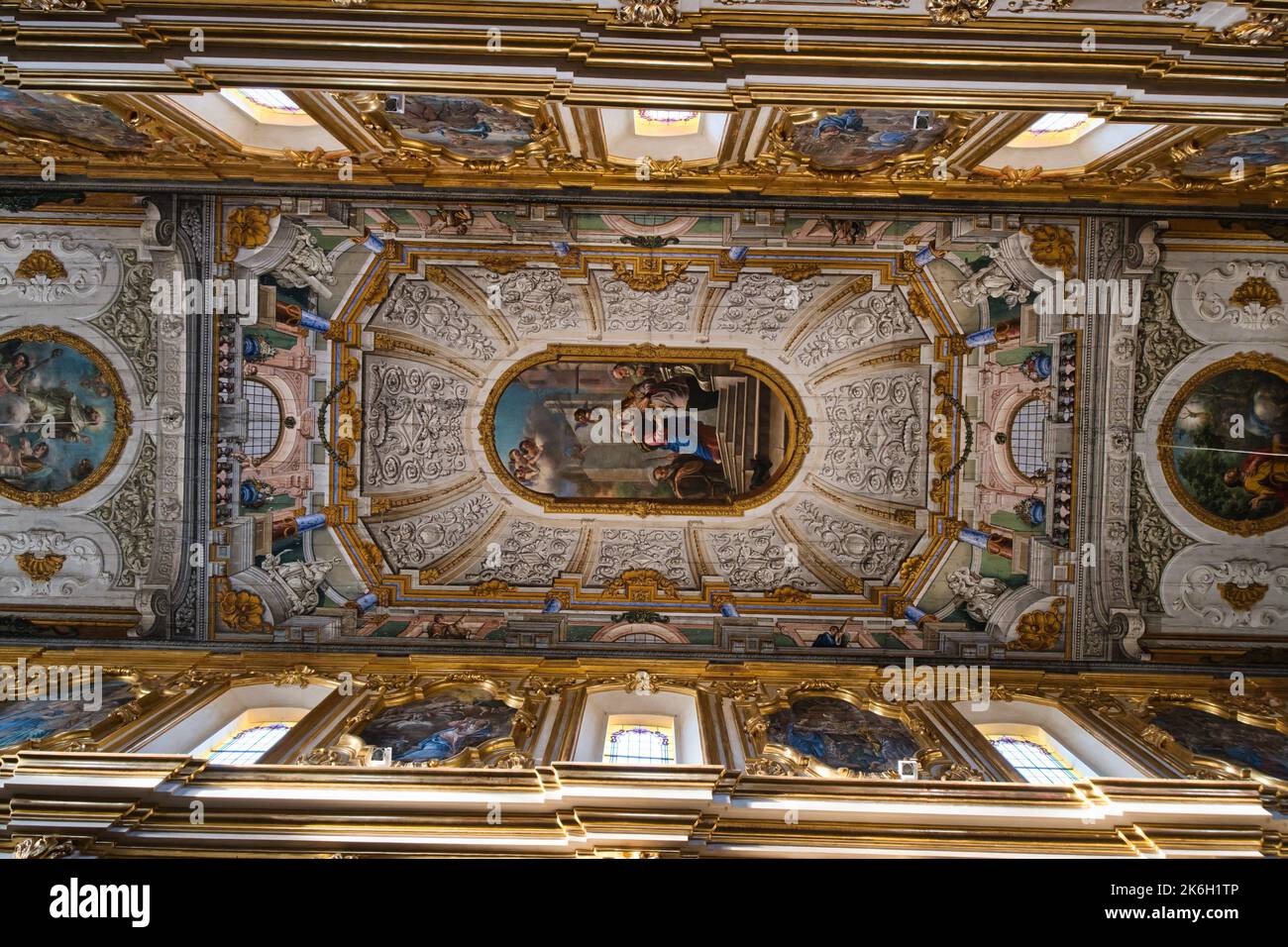 Vista degli interni del Duomo di Matera Foto Stock