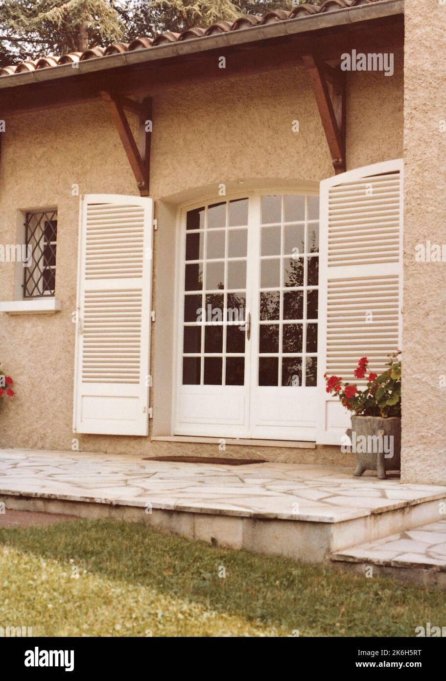 Lione - funzionario principale/Consul General Residence - 1982, Stati Uniti fotografie relative a ambasciate, consolati e altri edifici d'oltremare Foto Stock Lione - funzionario principale/Consul General Residence - 1982, Stati Uniti fotografie relative a ambasciate, consolati e altri edifici d'oltremare Foto Stock