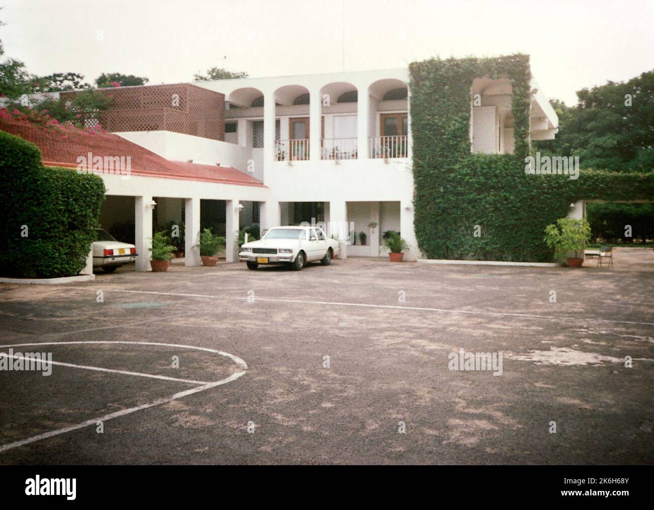Chennai - funzionario principale/Consul General Residence - 1991, Stati Uniti fotografie relative a ambasciate, consolati e altri edifici d'oltremare Foto Stock Chennai - funzionario principale/Consul General Residence - 1991, Stati Uniti fotografie relative a ambasciate, consolati e altri edifici d'oltremare Foto Stock
