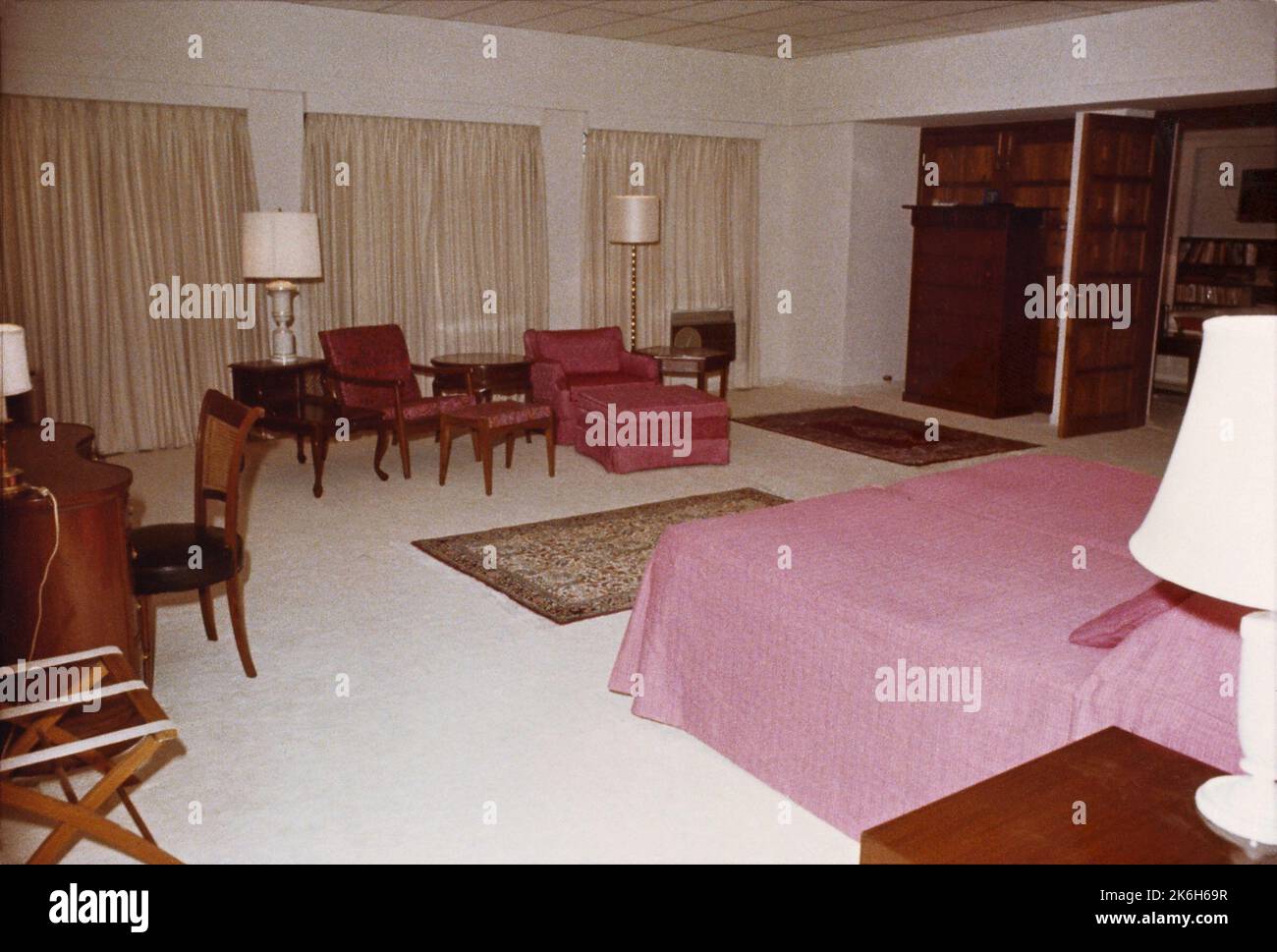 Chennai - funzionario principale/Consul General Residence - 1976, Stati Uniti fotografie relative a ambasciate, consolati e altri edifici d'oltremare Foto Stock Chennai - funzionario principale/Consul General Residence - 1976, Stati Uniti fotografie relative a ambasciate, consolati e altri edifici d'oltremare Foto Stock