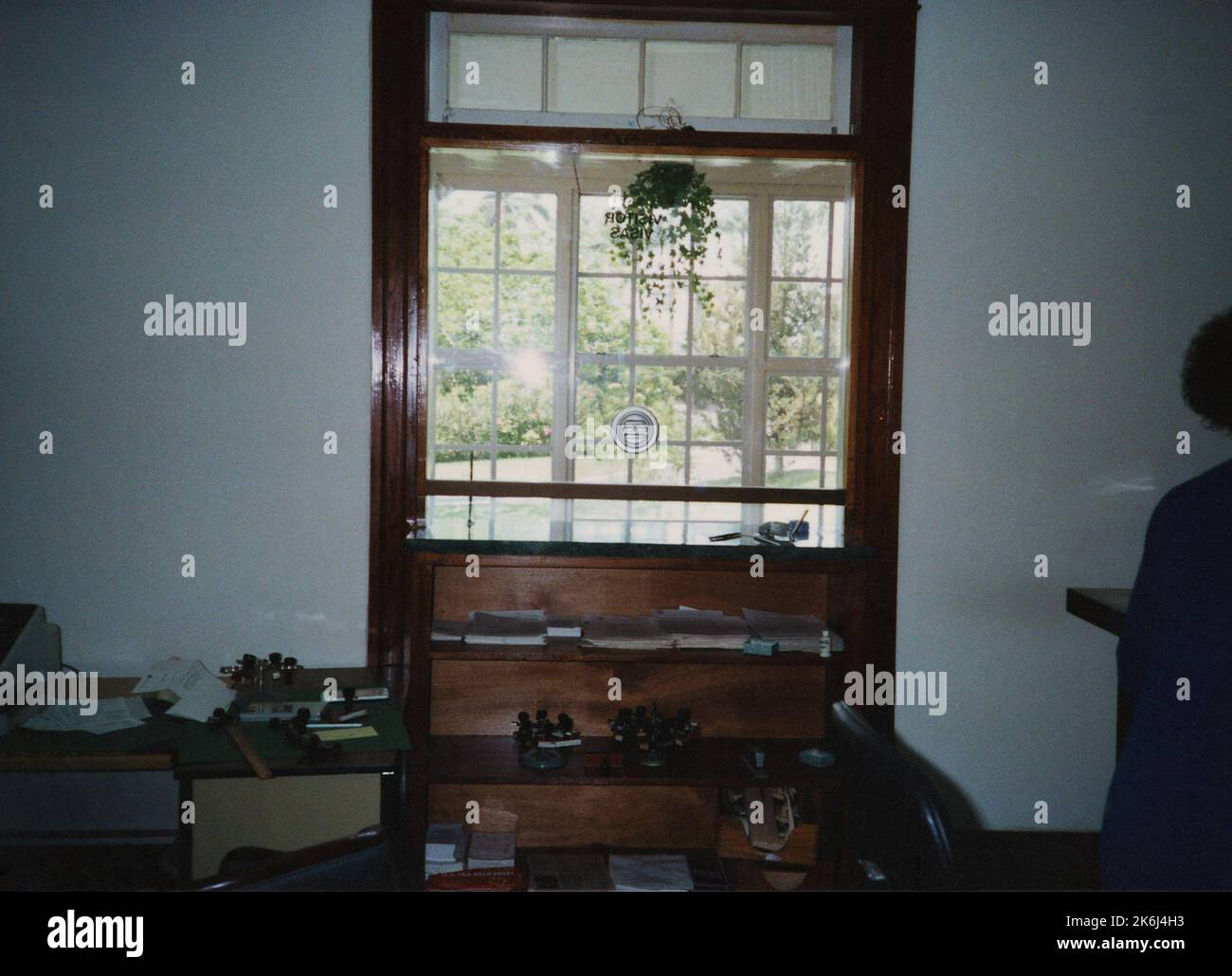 Hamilton - Consolate Office Building - 1990, fotografie degli Stati Uniti relative a ambasciate, consolati e altri edifici d'oltremare Foto Stock