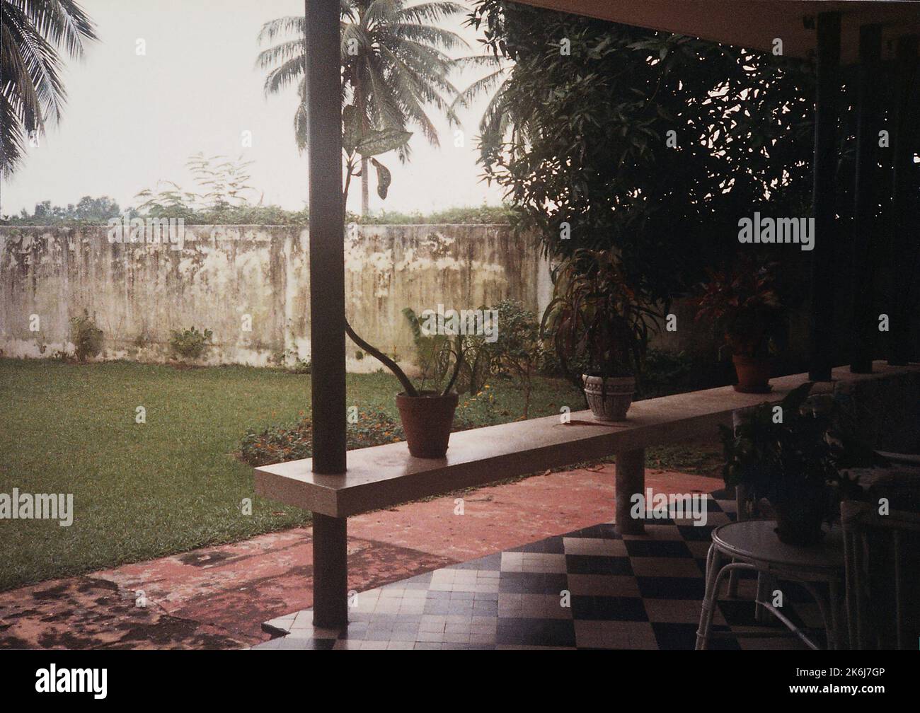Douala - ufficiale principale/Consul General Residence - 1988, Stati Uniti fotografie relative a ambasciate, consolati e altri edifici d'oltremare Foto Stock Douala - ufficiale principale/Consul General Residence - 1988, Stati Uniti fotografie relative a ambasciate, consolati e altri edifici d'oltremare Foto Stock