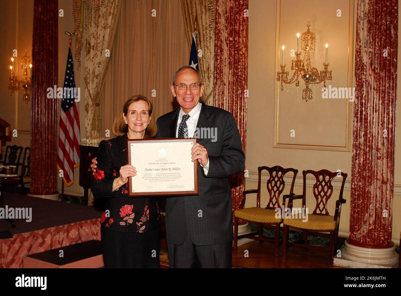 Programma, nella sala Benjamin Franklin, che offre "saluto agli abolizionisti che lavorano per porre fine alla schiavitù moderna". Tra i funzionari che hanno tenuto le loro osservazioni vi sono stati: Il Segretario alla Conferenza Rice; il Sottosegretario alla democrazia e agli Affari globali Paula Dobriansky; l'Ambasciatore in generale e il Direttore dell'Ufficio di Stato per monitorare e combattere il traffico di persone, John Miller; il Congressista della Virginia Frank Wolf; e il Congressista del New Jersey Chris Smith. Foto Stock