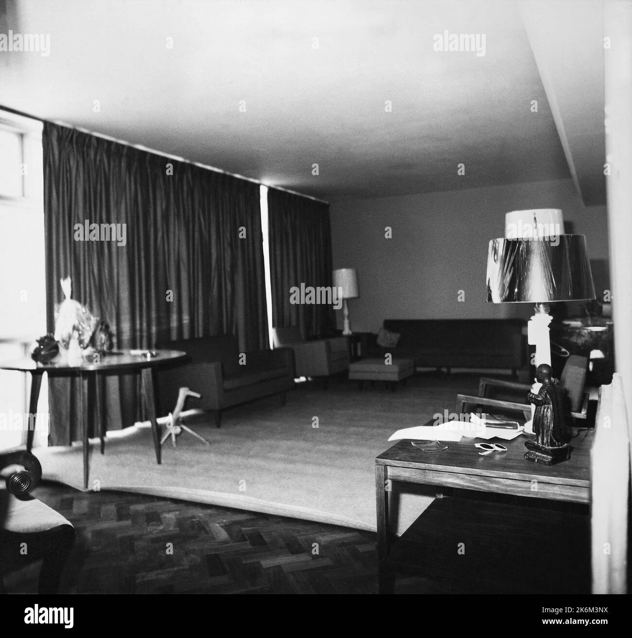 Brasilia - funzionario principale/Consul General Residence - 1962, Stati Uniti fotografie relative a ambasciate, consolati e altri edifici d'oltremare Foto Stock Brasilia - funzionario principale/Consul General Residence - 1962, Stati Uniti fotografie relative a ambasciate, consolati e altri edifici d'oltremare Foto Stock