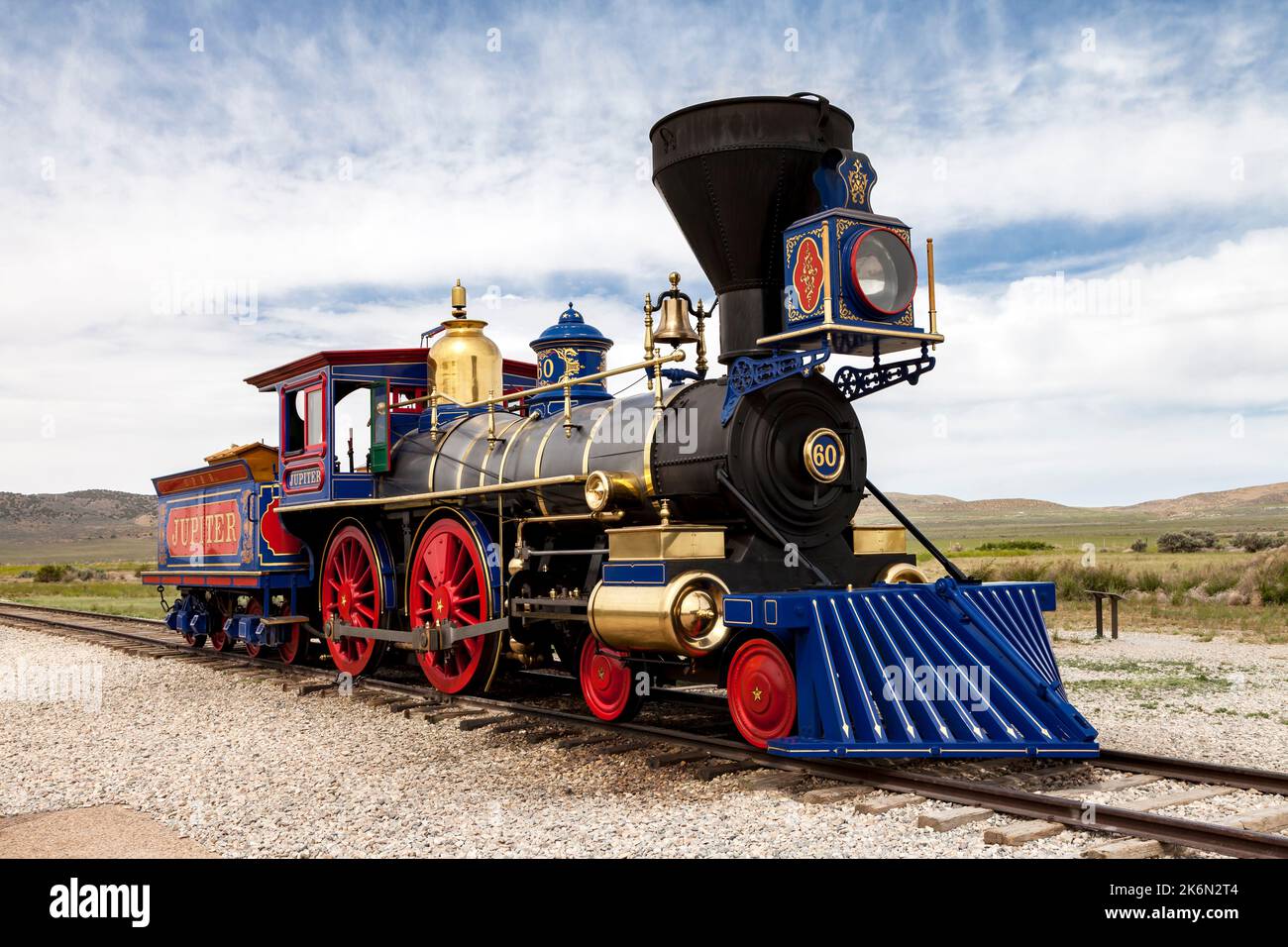 La Central Pacific Railroad #60, il Jupiter, si trova sulle rotaie del Golden Spike National Historic Site al Promontory Summit nello Utah. Il 10 maggio 1869, il Foto Stock